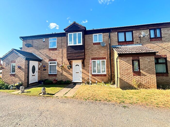 3 Bedroom Property To Rent In Heather Close, Rugby, CV22