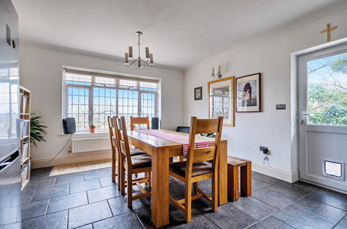 4 Bedroom Detached House For Sale In The Roman Way, Glastonbury, Glastonbury, BA6