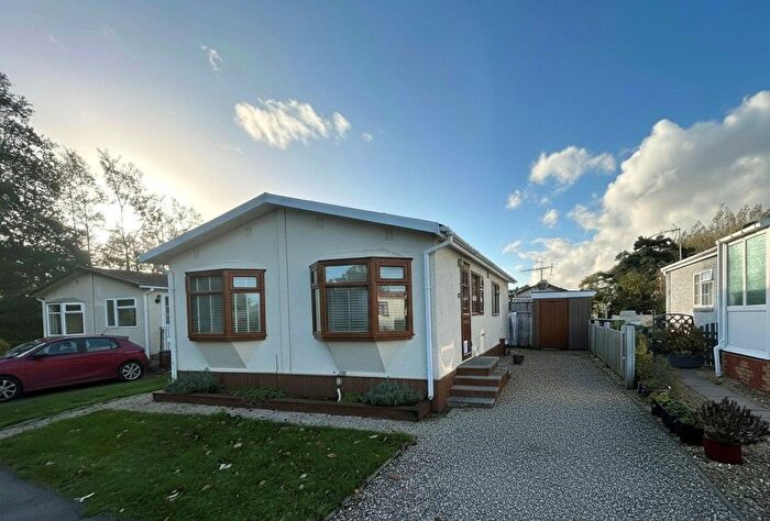 2 Bedroom Property For Sale In Lodgefield Park, Stafford, Staffordshire, ST17