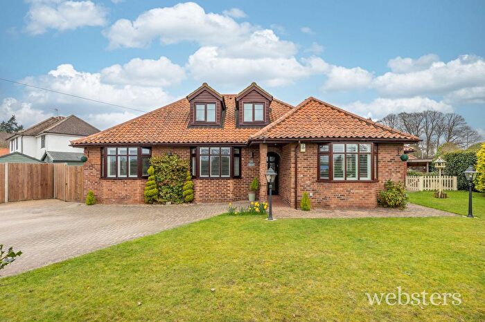 6 Bedroom Detached Bungalow For Sale In Drayton High Road, Norwich, NR6
