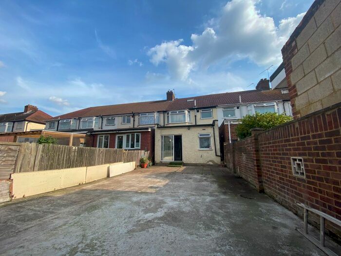 3 Bedroom Terraced House To Rent In St. Peters Road, Southall, UB1