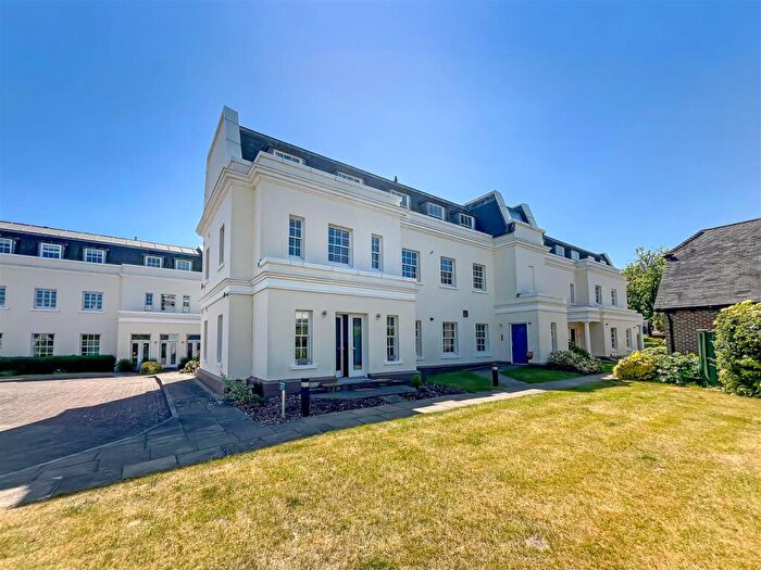 2 Bedroom Apartment For Sale In Ford Road, Tortington, Arundel, BN18