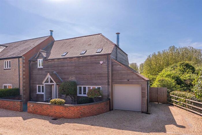 3 Bedroom Semi-Detached House For Sale In Church Fields, Wixford, Nr. Alcester, B49