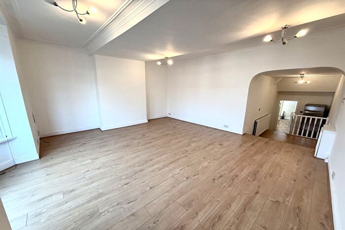 1 Bedroom Flat To Rent In Marsland Road, Sale, M33