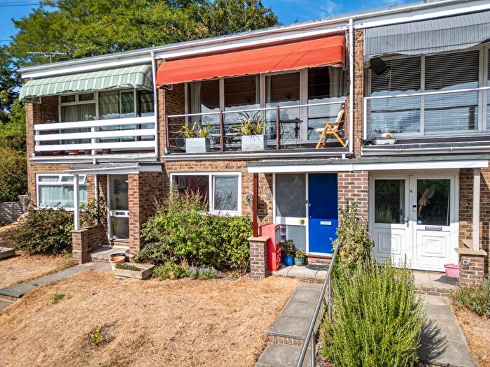3 Bedroom Terraced House For Sale In Leith Park Road, Gravesend, Kent, DA12