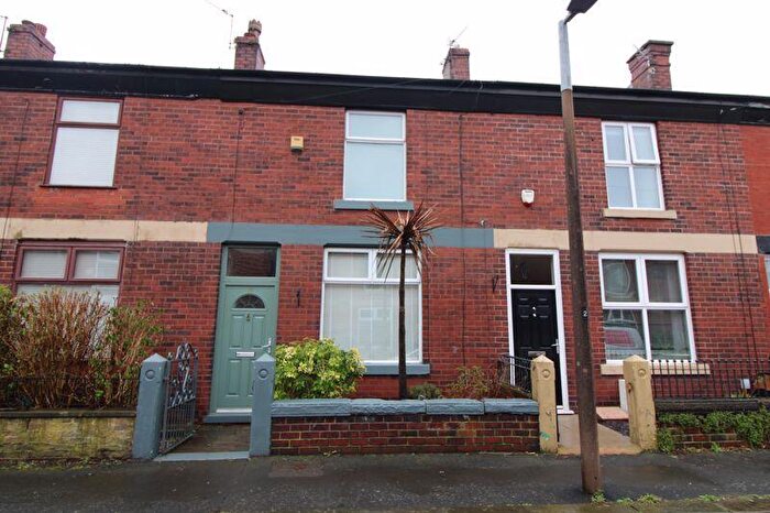 3 Bedroom Terraced House To Rent In Ernest Street, Manchester, M25