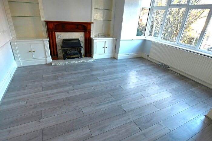 5 Bedroom Semi Detached House To Rent In Dale Road, Purley, CR8