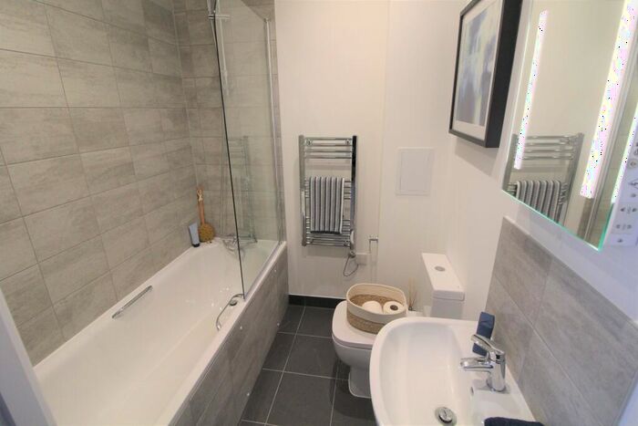 2 Bedroom Apartment To Rent In Bayard Plaza, Peterborough, PE1