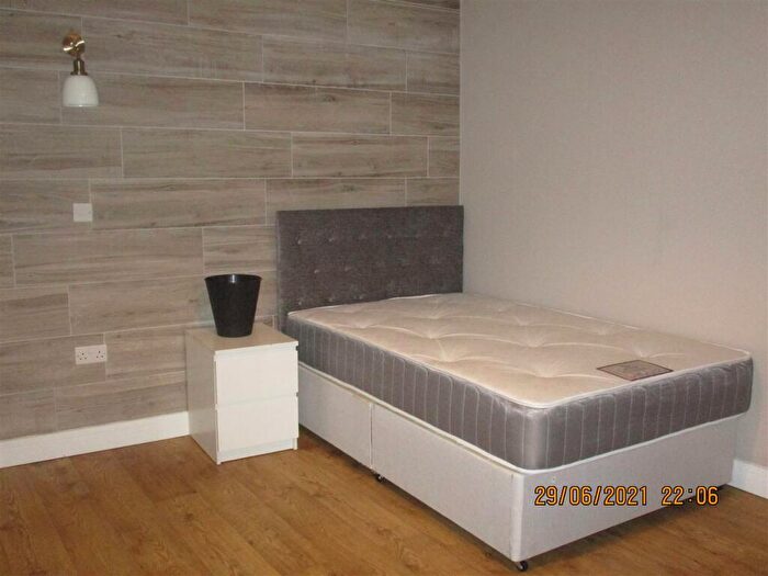 5 Bedroom Flat To Rent In Coronation Road, Bristol, BS3
