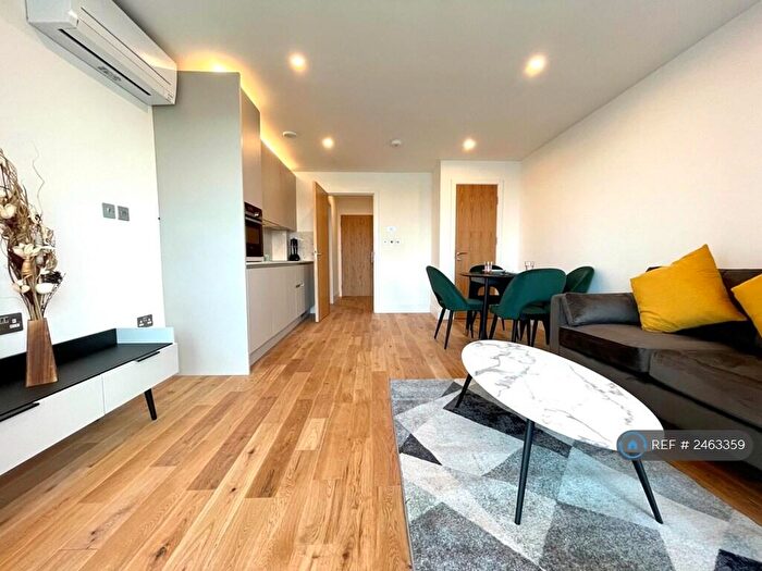 1 Bedroom Flat To Rent In Holmes Road, London, NW5