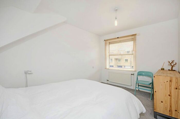1 Bedroom Terraced House To Rent In Brownlow Road, London Fields, London, E8