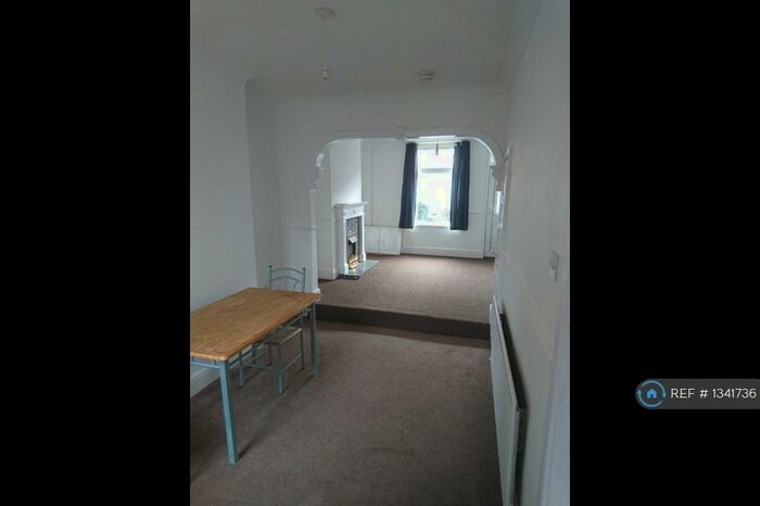 2 Bedroom End Of Terrace House To Rent In Montague St, Nottingham, NG6