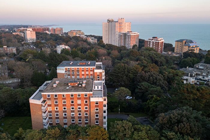 3 Bedroom Flat To Rent In Manor Road, Bournemouth, BH1