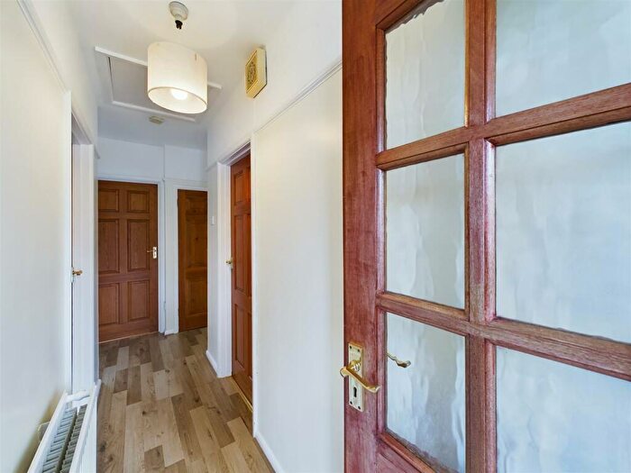 2 Bedroom Bungalow For Sale In Horsebrook Park, Calne, SN11