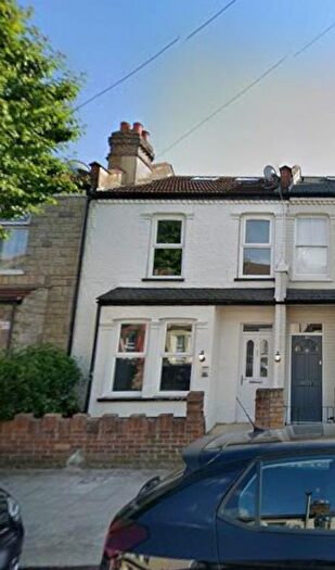 Studio To Rent In Kenlor Road, London, SW17