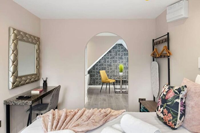 1 Bedroom Studio To Rent In Seven Sisters Rd, London, N15