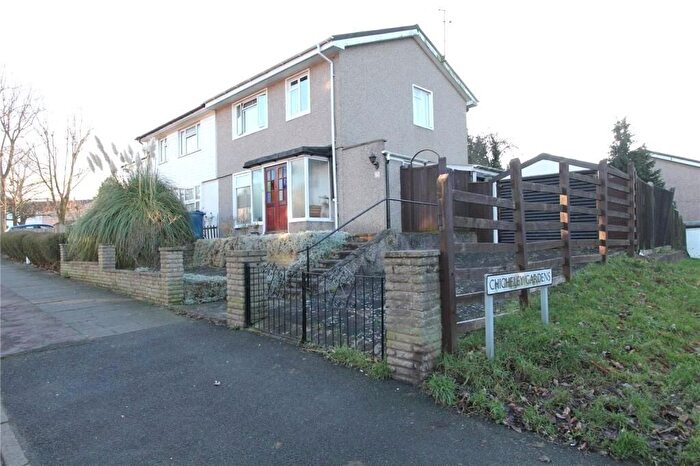 3 Bedroom Semi-Detached House To Rent In Harrow, HA3