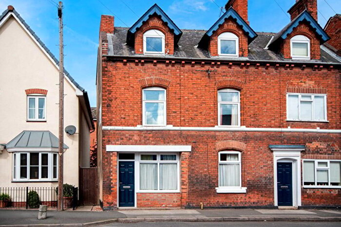 4 Bedroom Town House For Sale In Moorgate, Retford, DN22