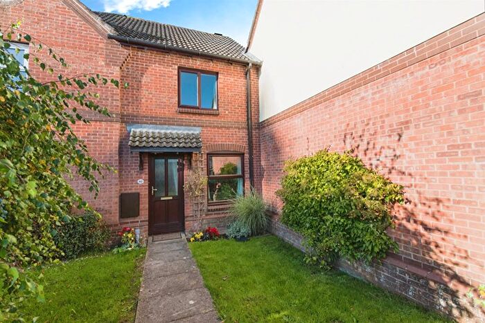 2 Bedroom Terraced House For Sale In North Street, Axminster, EX13