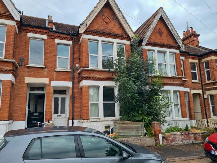 2 Bedroom Flat To Rent In Horace Road, Southend-On-Sea, SS1