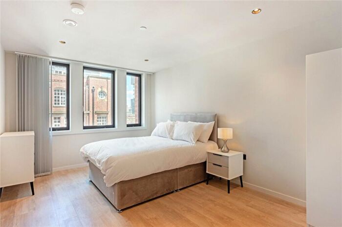 2 Bedroom Apartment To Rent In Setl Apartment, Ludgate Hill, Birmingham, West Midlands, B3