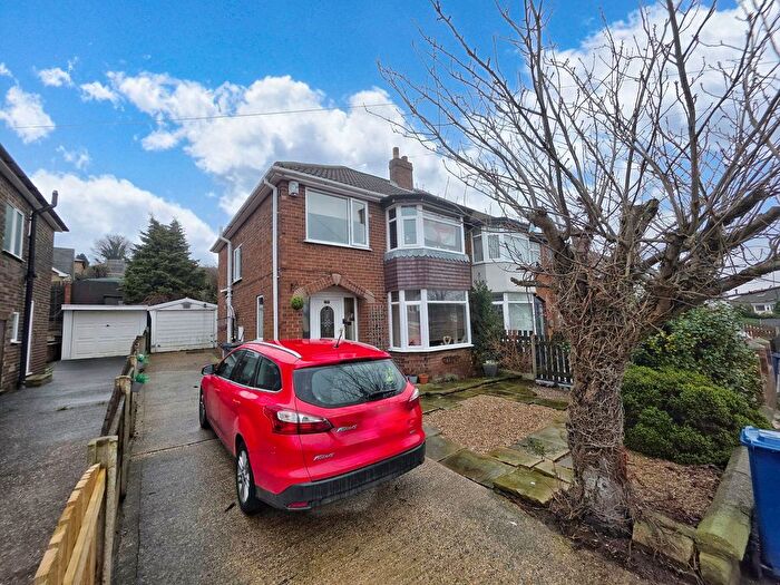 3 Bedroom Semi Detached House For Sale In Coleridge Avenue, Barnsley, S71