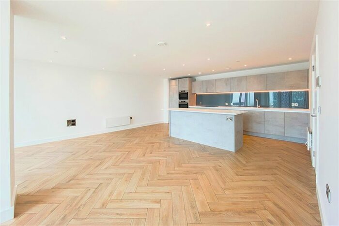 2 Bedroom Flat To Rent In Chester Road, Manchester, M15