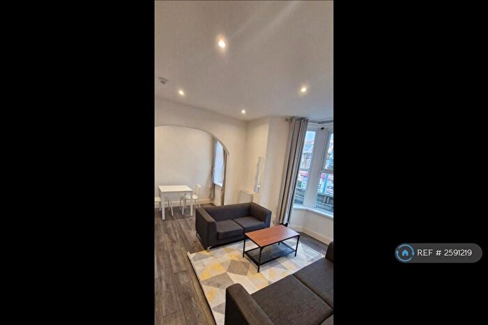 1 Bedroom Flat To Rent In City Road, Cardiff, CF24