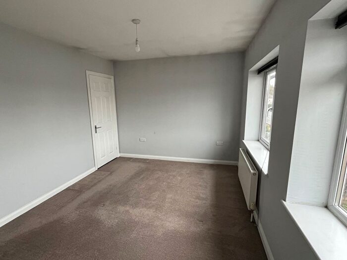 2 Bedroom End Of Terrace House To Rent In Woodthorpe Road, Ashford, TW15