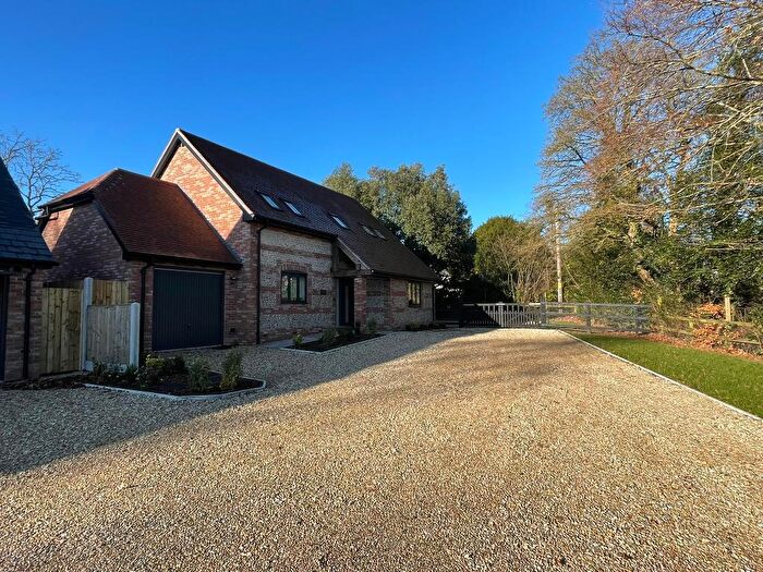 3 Bedroom Detached House To Rent In Blandford Road, Shillingstone, Blandford Forum, Dorset, DT11