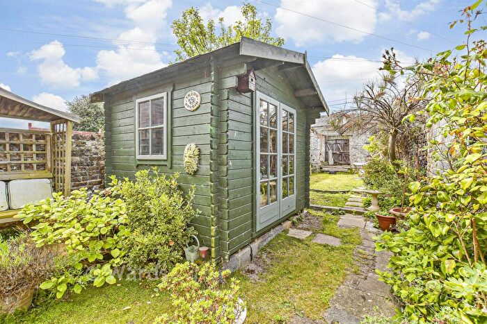 2 Bedroom Terraced House For Sale In Byron Avenue, Margate, Kent, CT9 - Photo 2