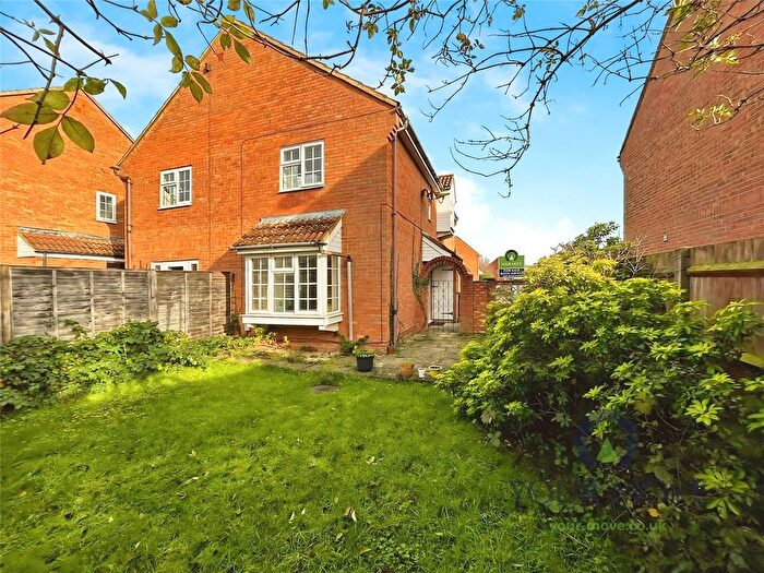 2 Bedroom Terraced House For Sale In Westwood Close, Shortstown, Bedford, Bedfordshire, MK42