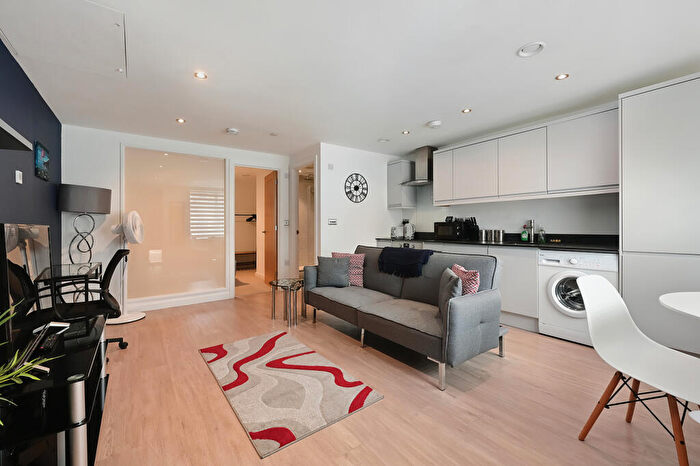 Apartment To Rent In Goldsworth Road, Woking, GU21