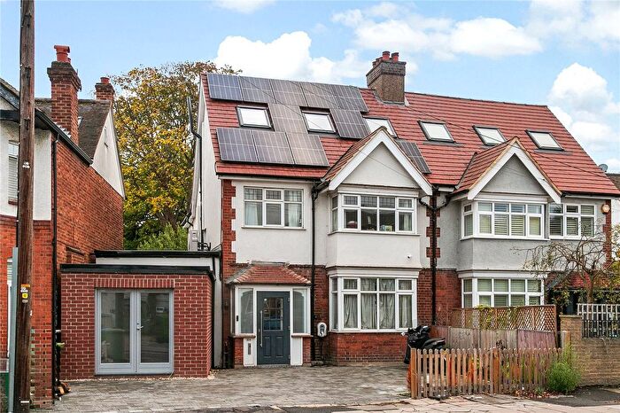 4 Bedroom Semi Detached House For Sale In Uxbridge Road, Hampton Hill, TW12