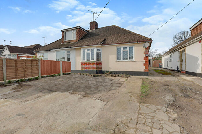 2 Bedroom Bungalow To Rent In Glenwood Avenue, Leigh-on-sea, SS9