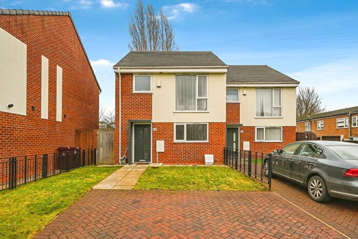 3 Bedroom Semi Detached House For Sale In Maldon Close, Liverpool, L26