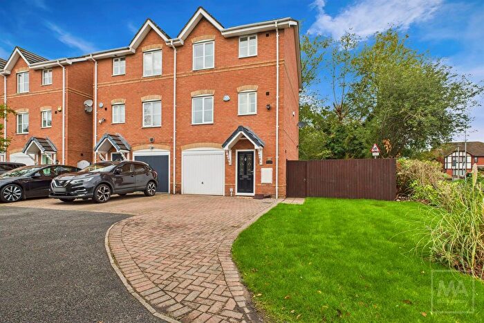 3 Bedroom Town House For Sale In The Lees, Great Sankey, Warrington, WA5