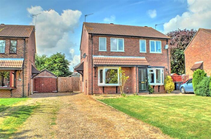 2 Bedroom Semi-Detached House To Rent In Sandhurst Crescent, Sleaford, NG34