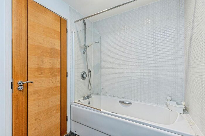 1 Bedroom Flat For Sale In St. James Barton, Bristol, Avon, BS1