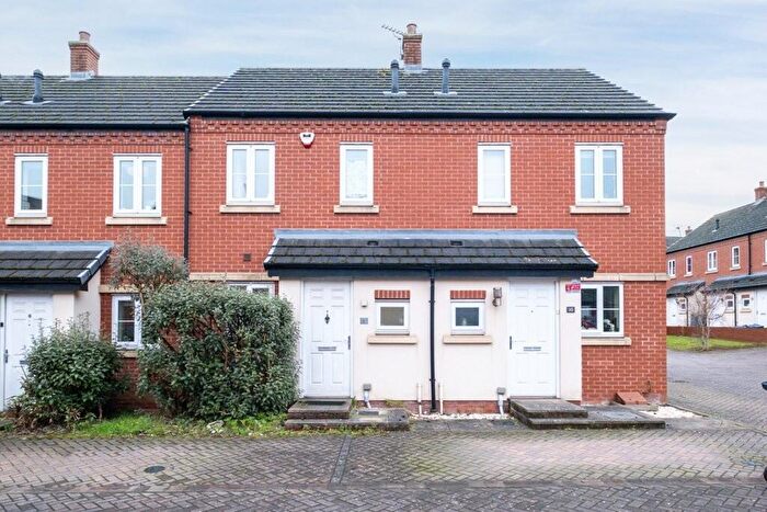 2 Bedroom End Of Terrace House To Rent In Nightingale Close, Edgbaston, Birmingham, B15