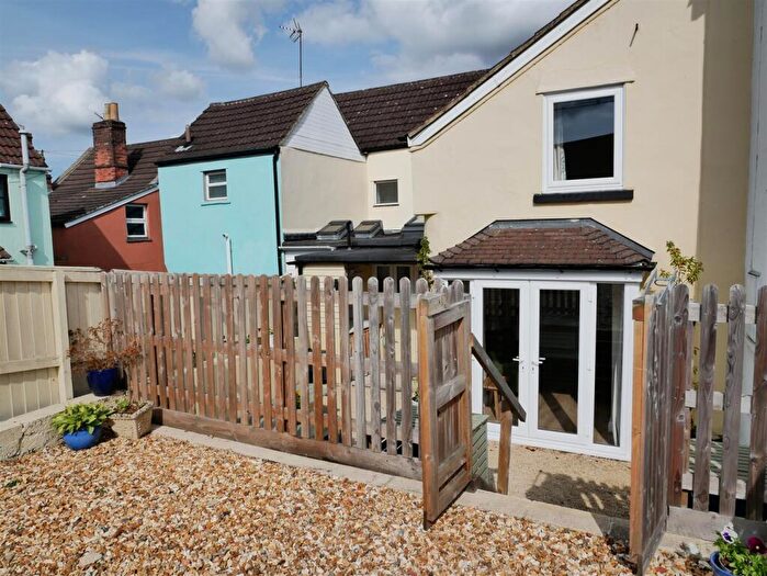 2 Bedroom Semi-Detached House For Sale In Back Road, Calne, SN11