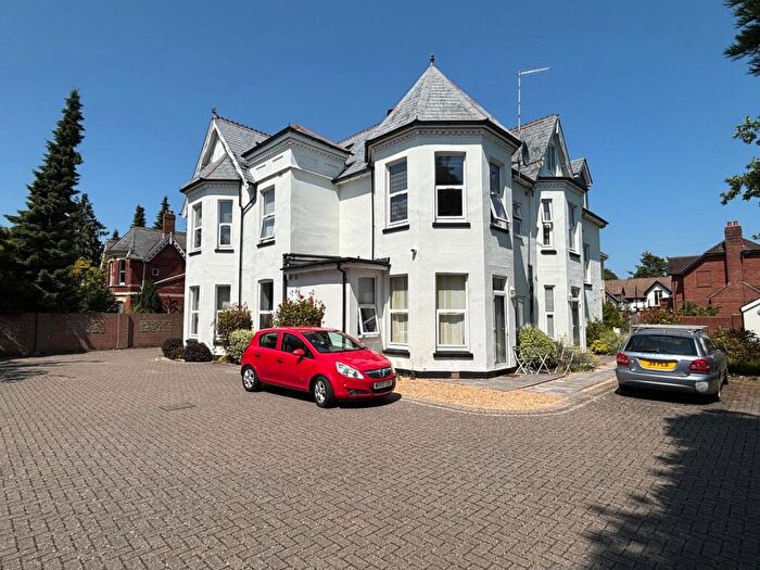 1 Bedroom Flat For Sale In Flat, Lansdowne Manor, Lansdowne Road, Bournemouth, Dorset, BH1