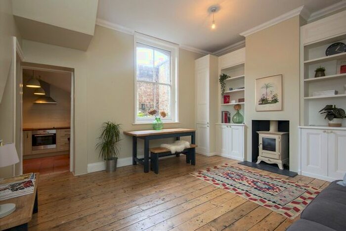1 Bedroom Flat To Rent In Broadway Market, Hackney, London, E8