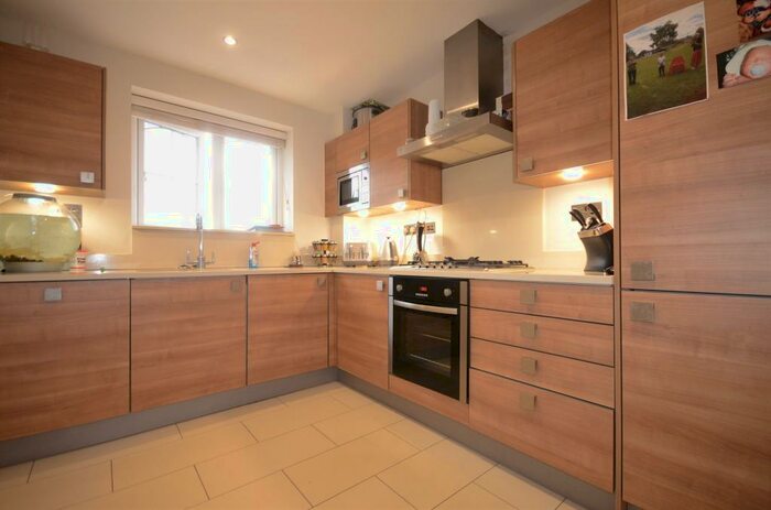 2 Bedroom Maisonette To Rent In Paddock Gate, SL4