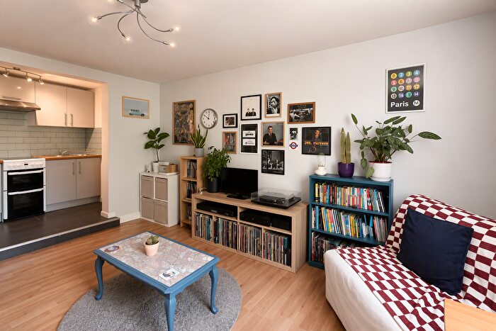 1 Bedroom Flat To Rent In London Road, Cheltenham, GL52