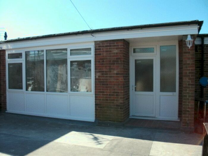 2 Bedroom Flat To Rent In Broadway, Didcot, OX11