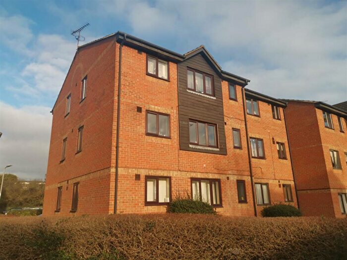 Studio To Rent In Waterville Drive, Vange, SS16