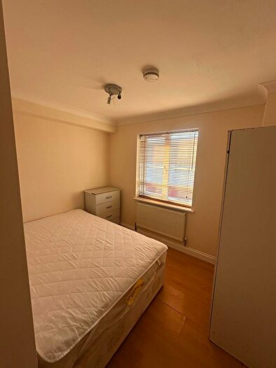 1 Bedroom Flat To Rent In Flat Mill Gardens, LU1