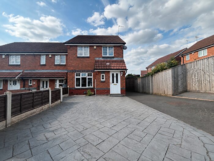 3 Bedroom Property To Rent In Tiverton Drive, West Bromwich, B71