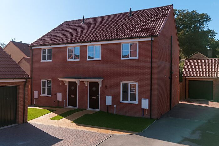 3 Bedroom Semi Detached House For Sale In London Road Kirton, PE20